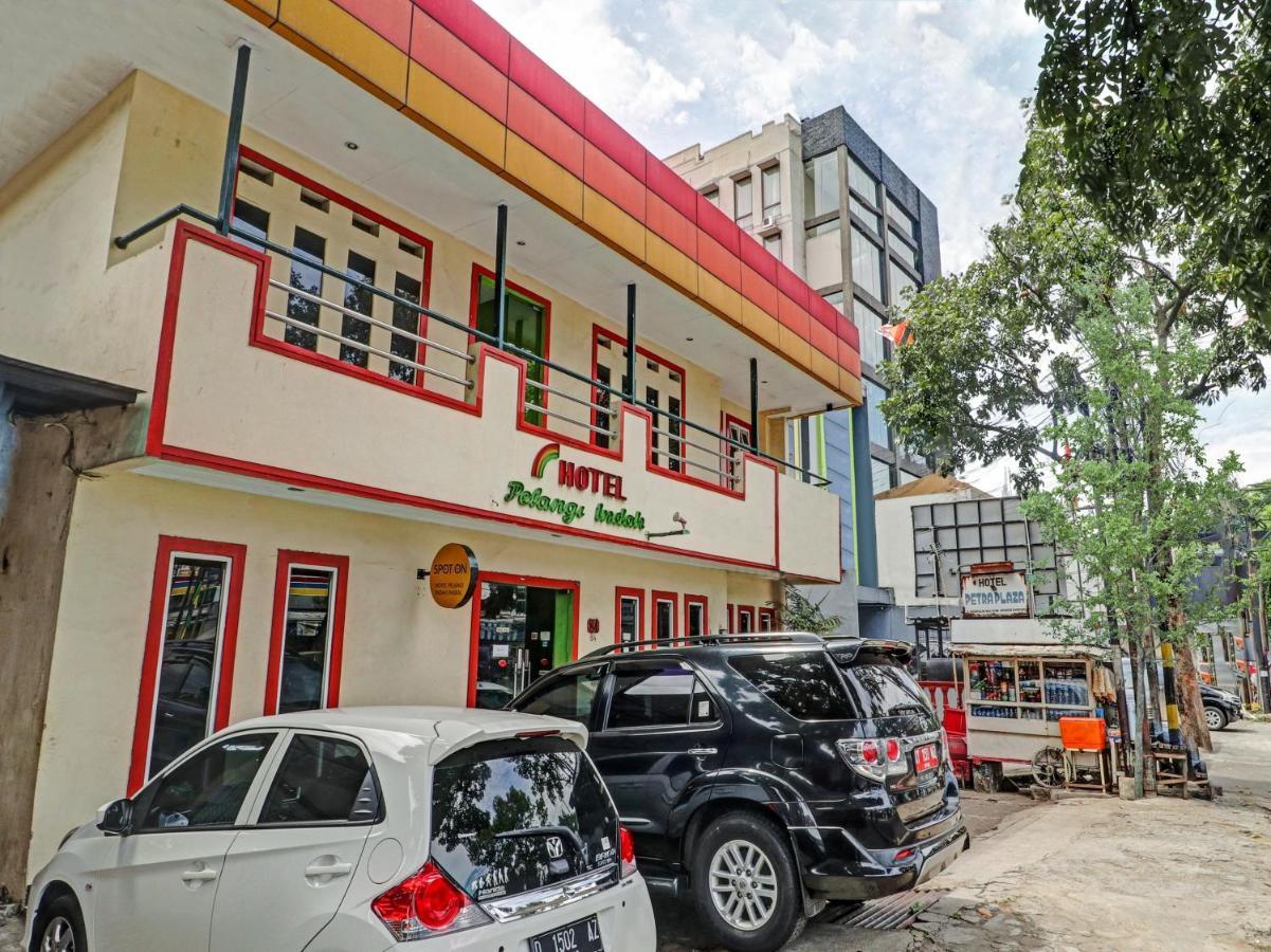 Spot On 90632 Hotel Pelangi Indah Paskal Bandung Buitenkant foto